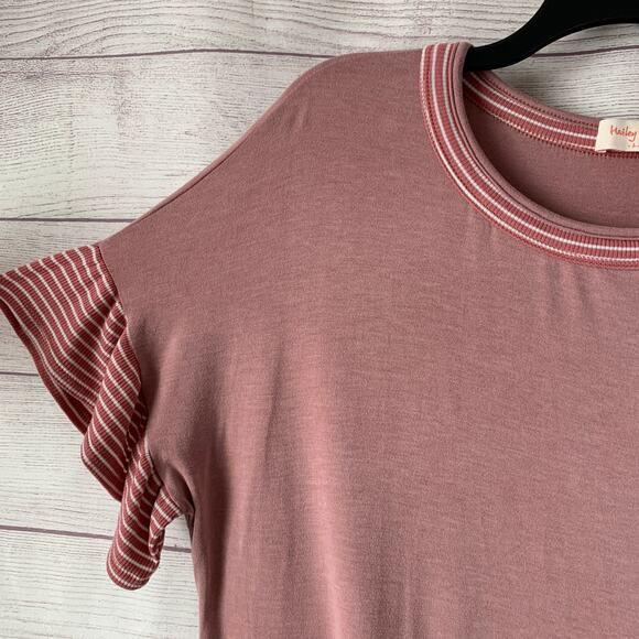 Hailey & Co Mauve Pink Short Sleeve Blouse with Striped Ruffle Cuffs Size L - Picture 9 of 12